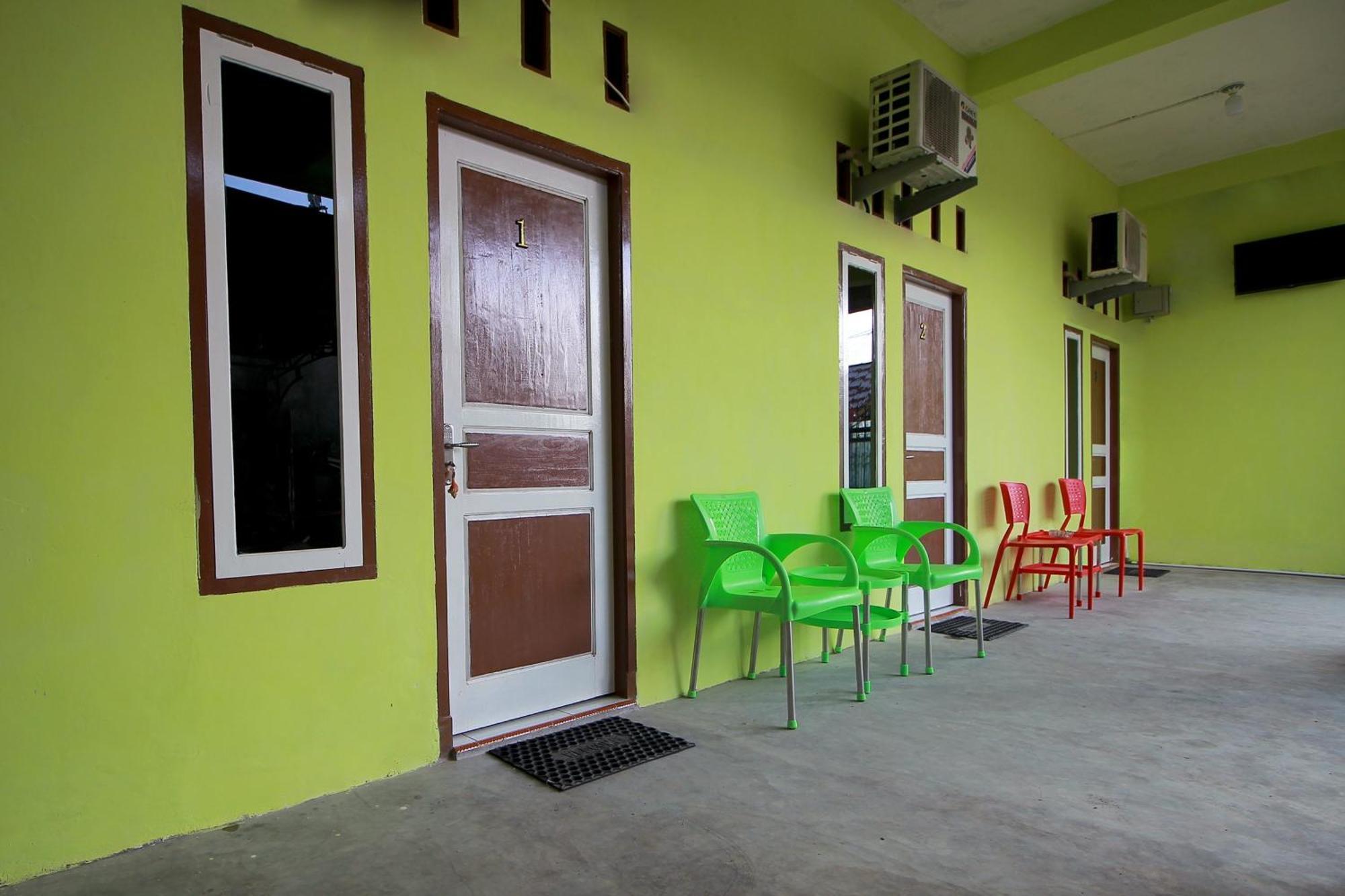 Oyo 2585 Sherren Guest House Lubuklinggau Dış mekan fotoğraf